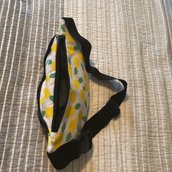 Belt bag - Picture 3 of 3